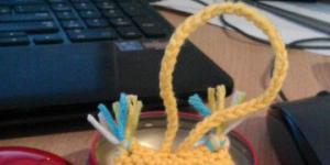 Мужской брелок своими руками из паракорда Вязаные игрушки брелки сувениры крючком